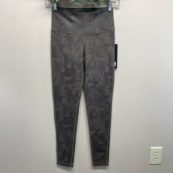 NWT Mono B Camo Holographic Microdot High Waist Leggings APH3037B Size XS - Picture 1 of 16